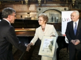 III miejsce Grand Prix dla Grupy Tubądzin z rąk Pani Danuty Wałęsy i Jana Krzysztofa Bieleckiego